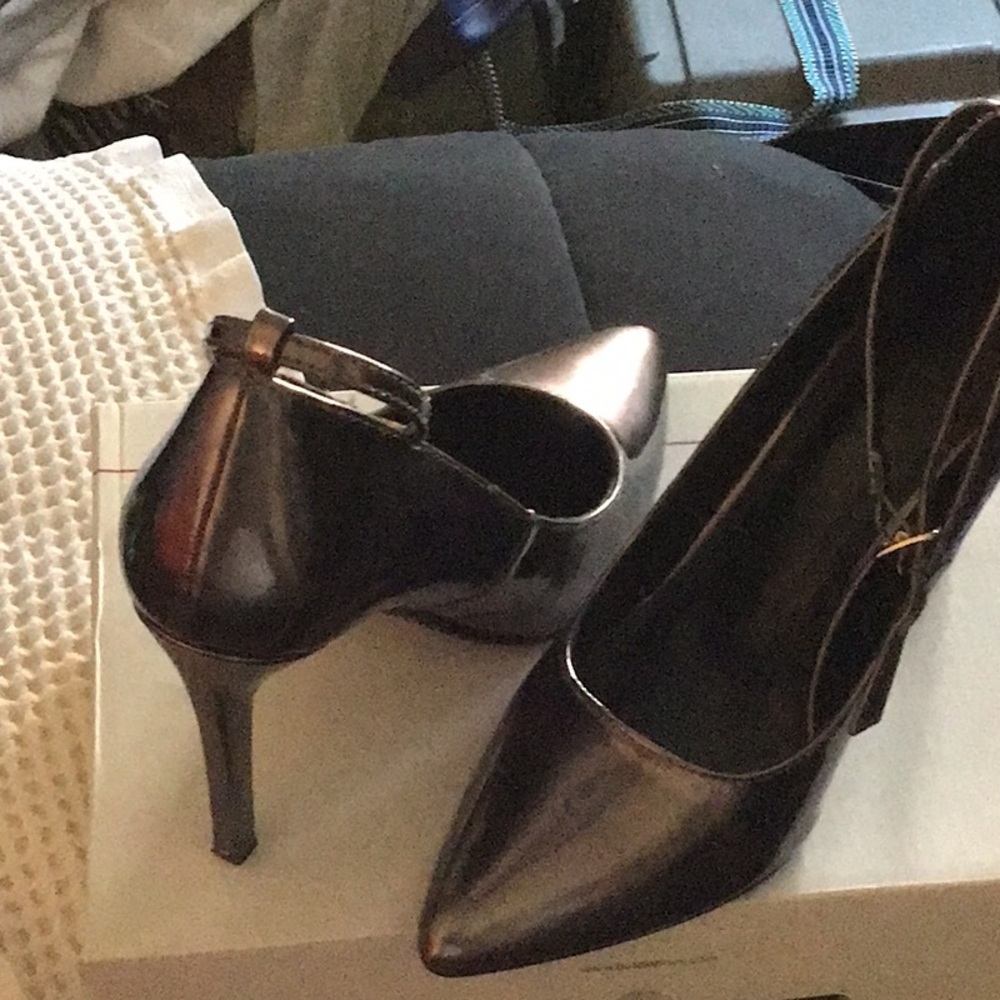 Silver Pump